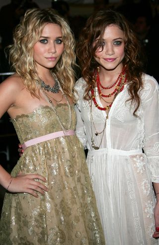 Actresses Ashley Olsen and Mary Kate Olsen attends the MET Costume Institute Gala Celebrating Chanel at the Metropolitan Museum of Art May 2, 2005 In New York City.