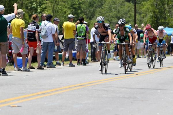 The men head into the feed zone.
