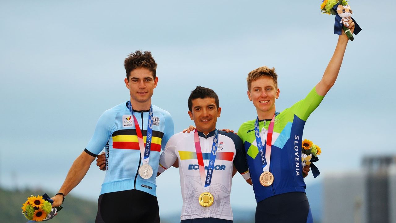 The podium of the Tokyo Olympics men&#039;s road race: Wout van Aert, Richard Carapaz, Tadej Pogacar