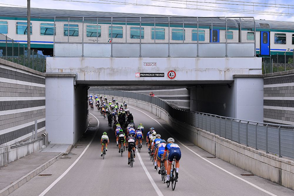 Riders go through an underpass during stage 3 at Giro Rosa