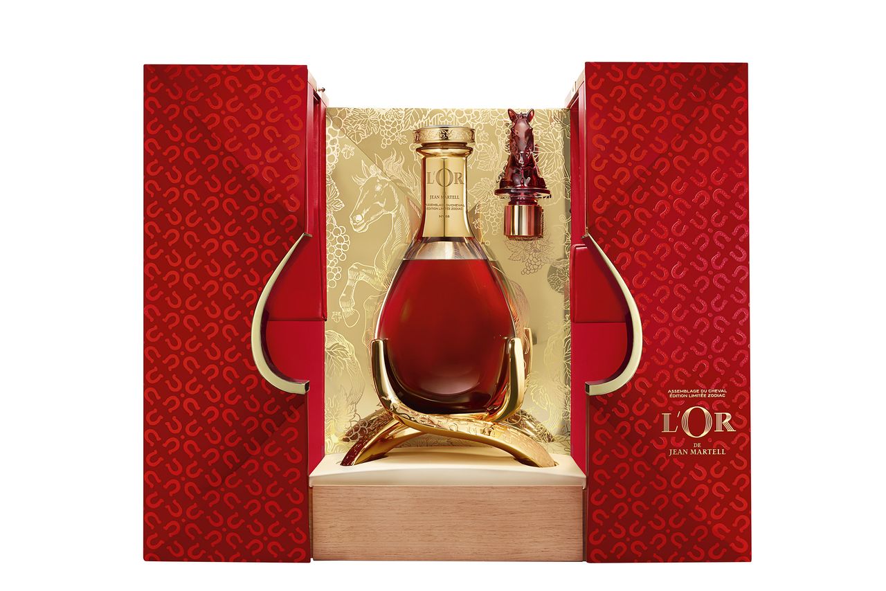 L'Or de Jean Martell Zodiac Edition &ndash; Assemblage du Cheval bottle