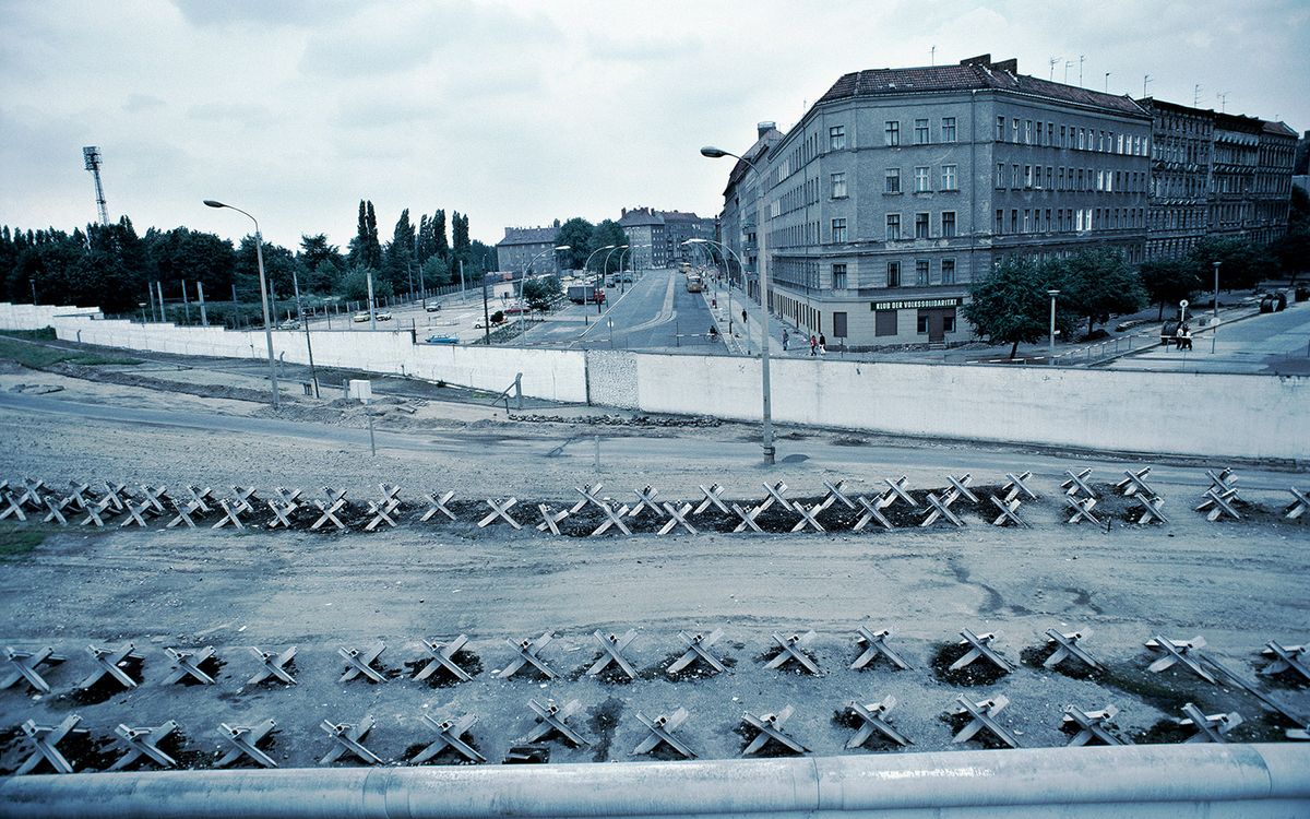 Photos: The Berlin Wall Through Time | Live Science