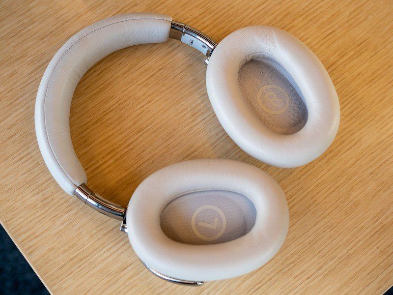Montblanc Smart Headphones