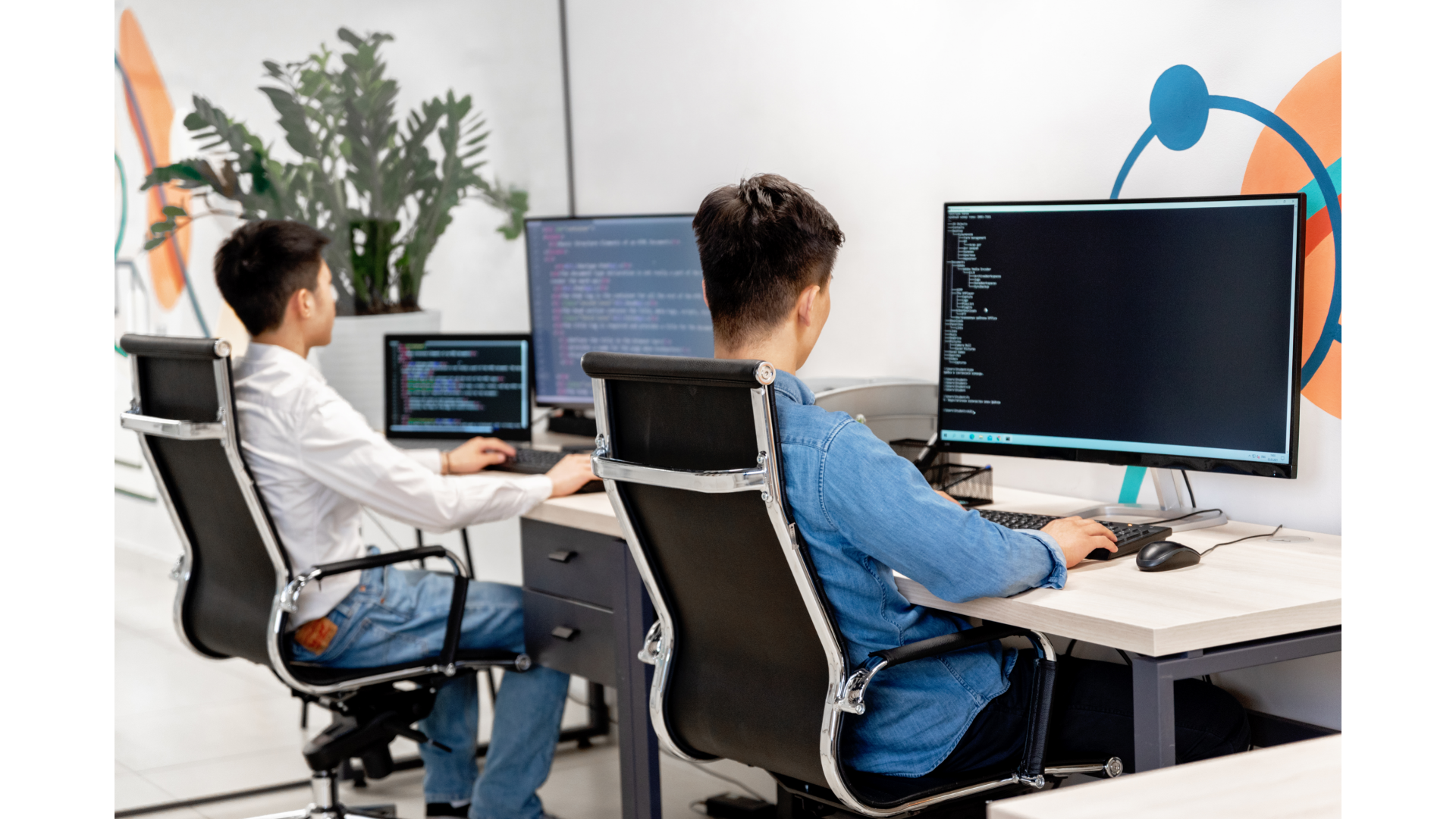 Persone al lavoro sul computer