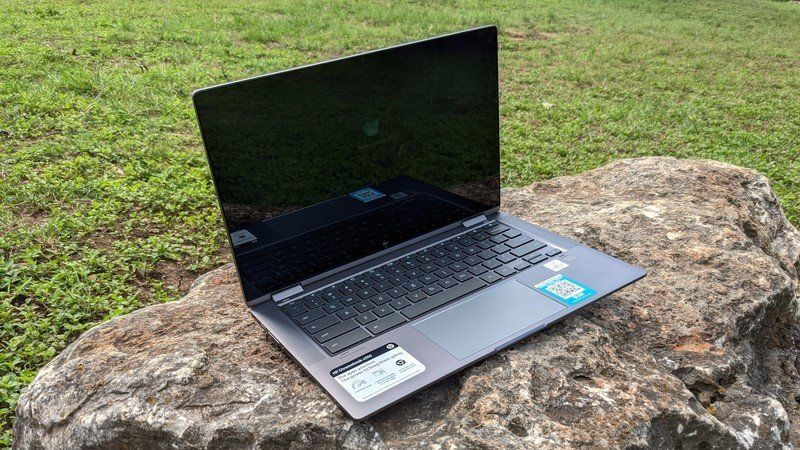 Heads up: one of our all-time favorite HP Chromebooks is $300 off at Best Buy