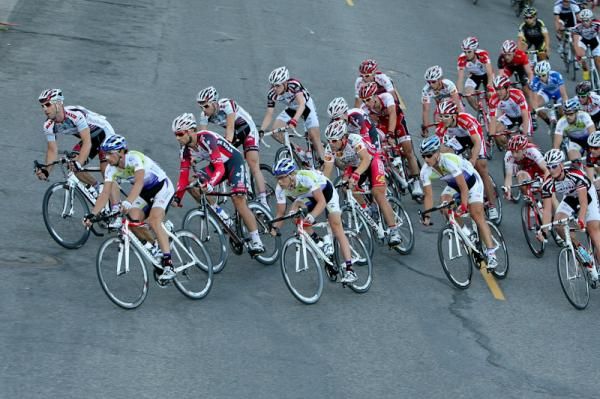 The main field bunches up as they close in on the break.