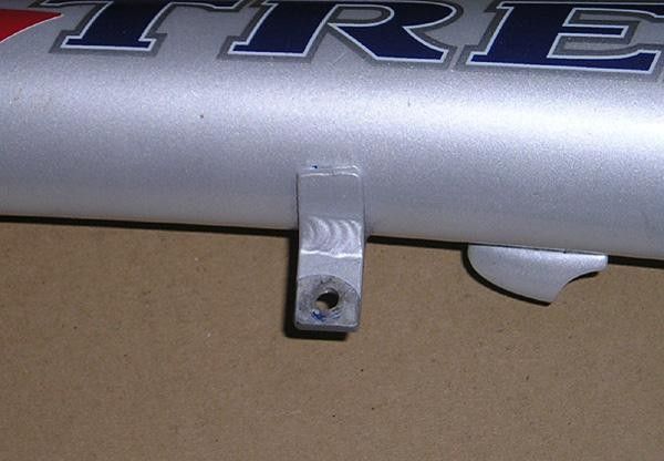 The race number mounting bracket
