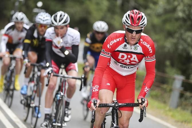 Bernard Sulzberger (Drapac) in the break.