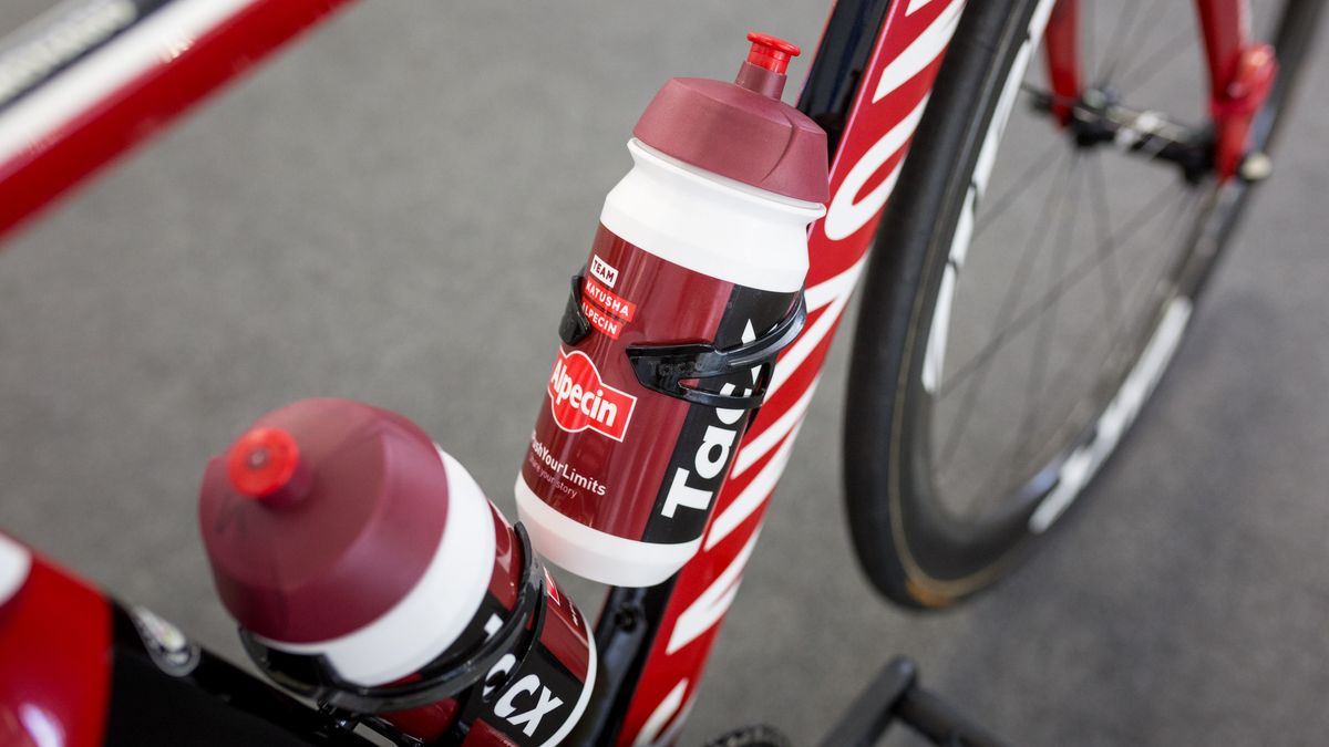 Tacx Deva bottle cages with matching bottles