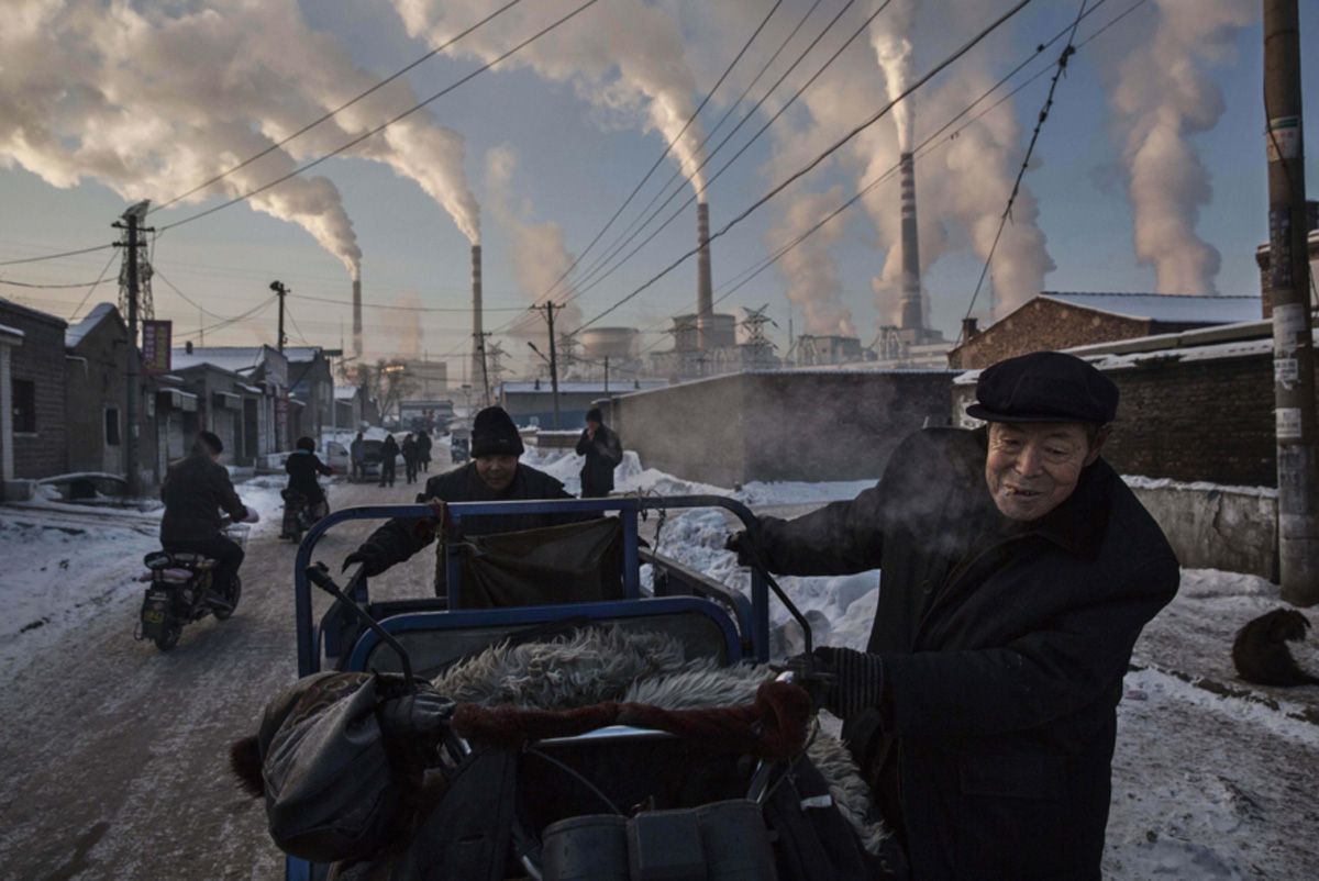Kevin Frayer - China's Coal Addiction (Daily Life, first prize singles)