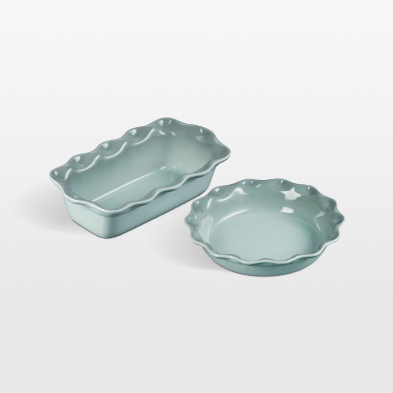 Le Creuset &amp;reg; Sea Salt Fluted Ceramic Pie Dish and Loaf Pan Set