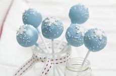 Christmas cake pops