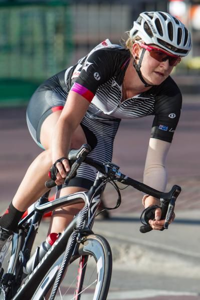 Lauren Rowney (Specialized-lululemon) spent time off the front today.