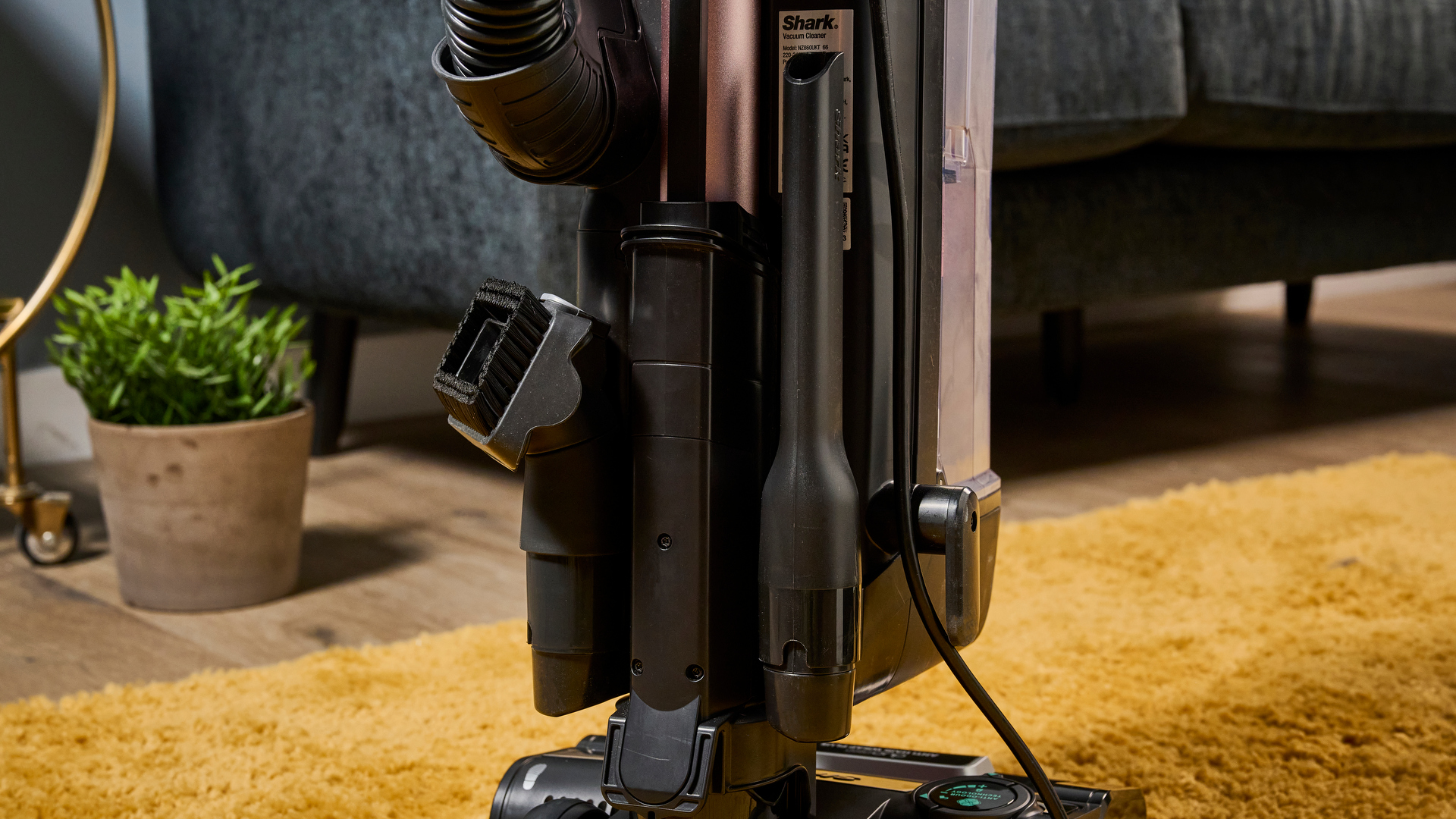 Tools mounted at the rear of the Shark Stratos Pet Pro Upright Vacuum