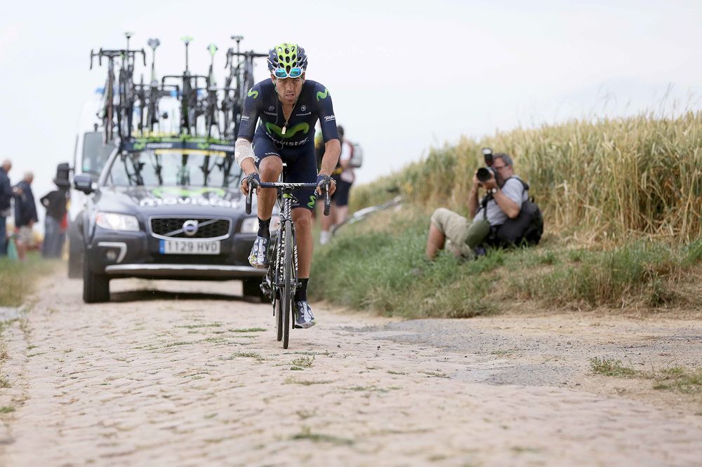 Alex Dowsett rides to the finish of sytage 4.
