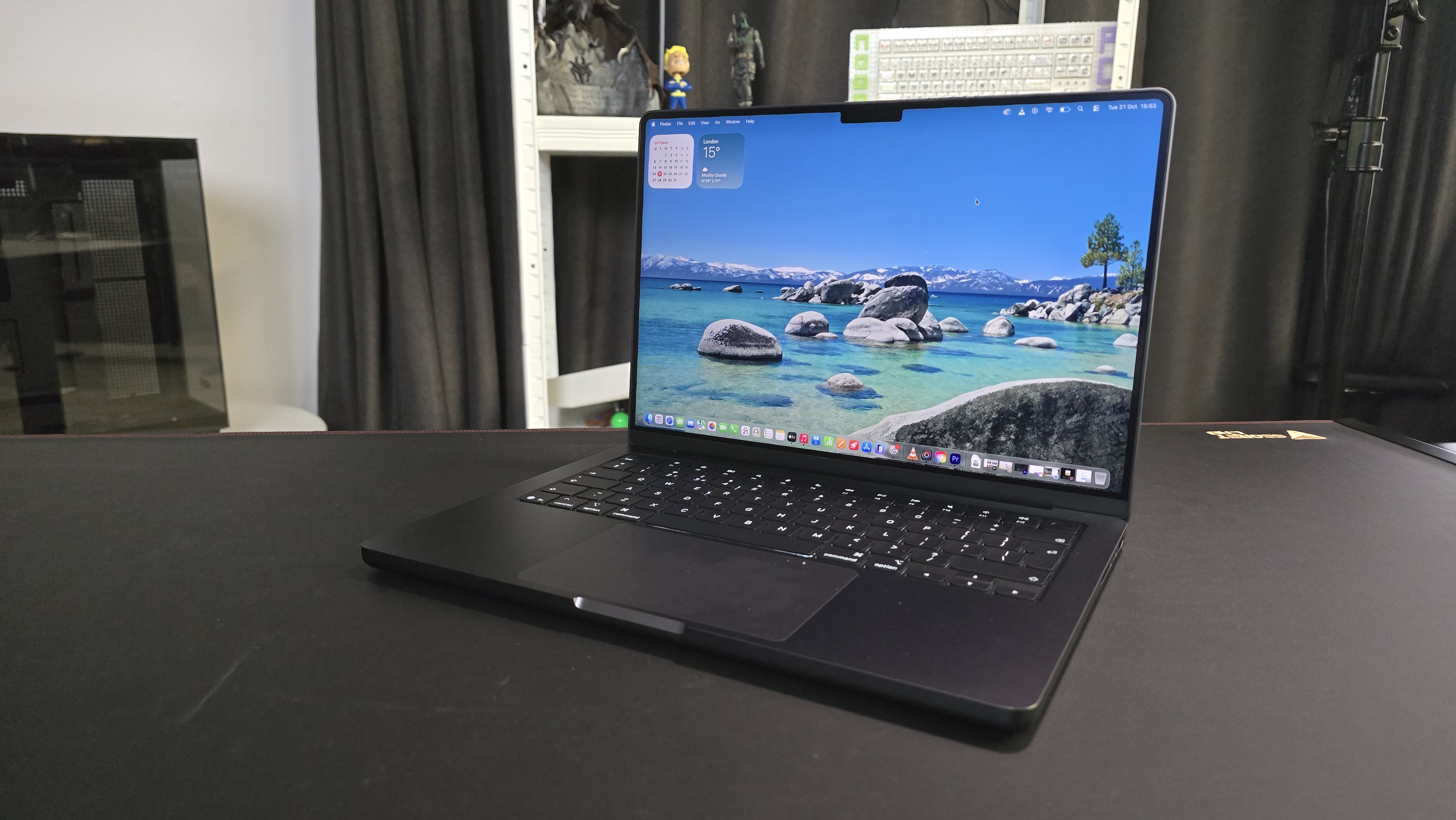 Apple MacBook Pro 14-inch (M5, 2025) in recording studio