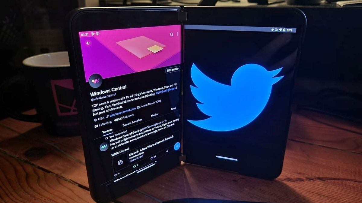 Twitter on Surface Duo