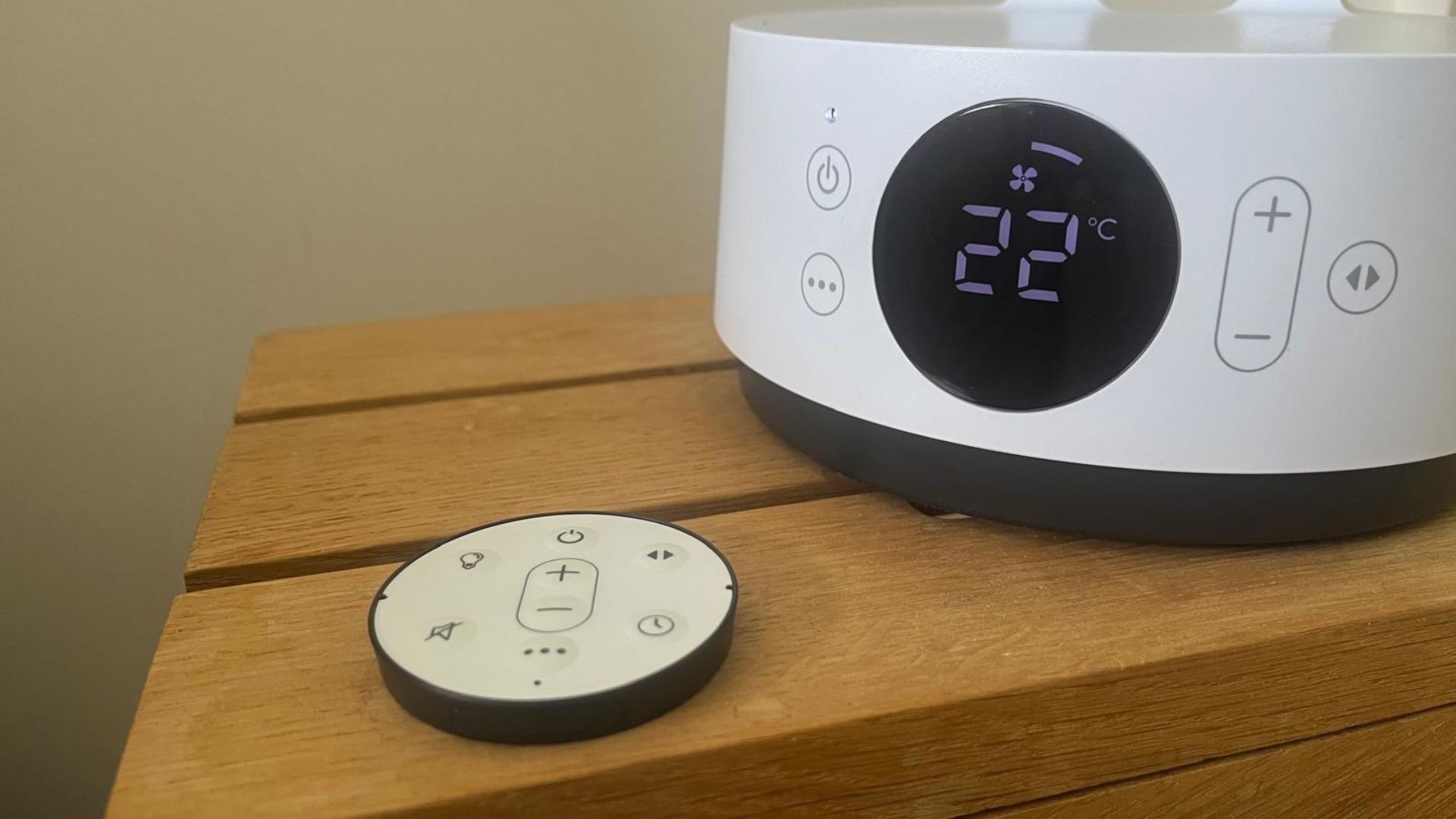 The Meaco Sefte 6 Inch Portable Fan controls and fan