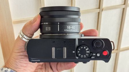 Panasonic Lumix S 18-40mm F4.5-6.3