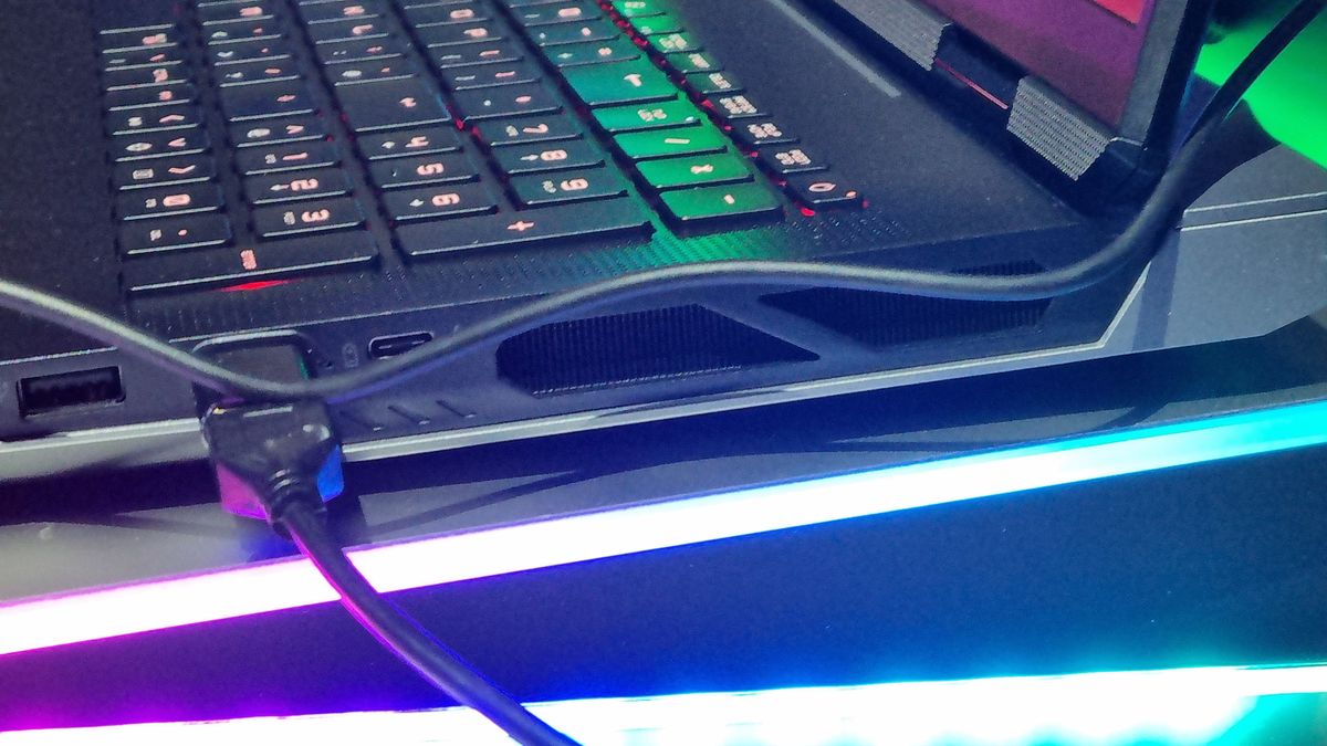 The large side venting on the MSI Titan 18 HX