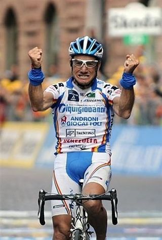 Alessandro Bertolini (Serramenti PVC Diquigiovanni) was emotional as he crossed the line for his first Grand Tour stage win.