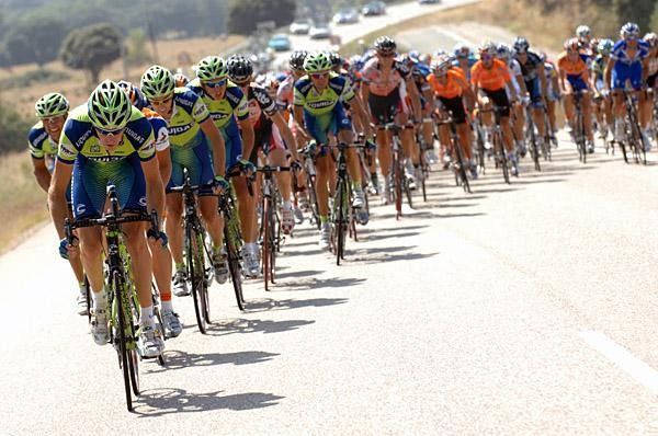 The Liquigas train hauls the peloton along
