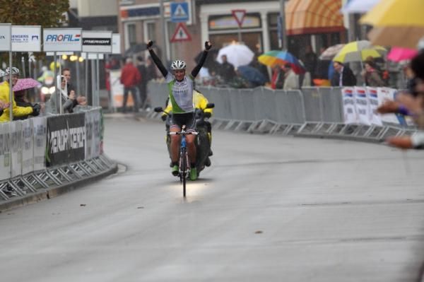 Loes Gunnewijk (Nederland Bloeit) had plenty of time to celebrate her win