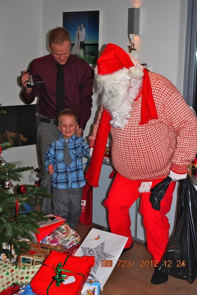 An interesting visitor makes an appearance on Christmas eve