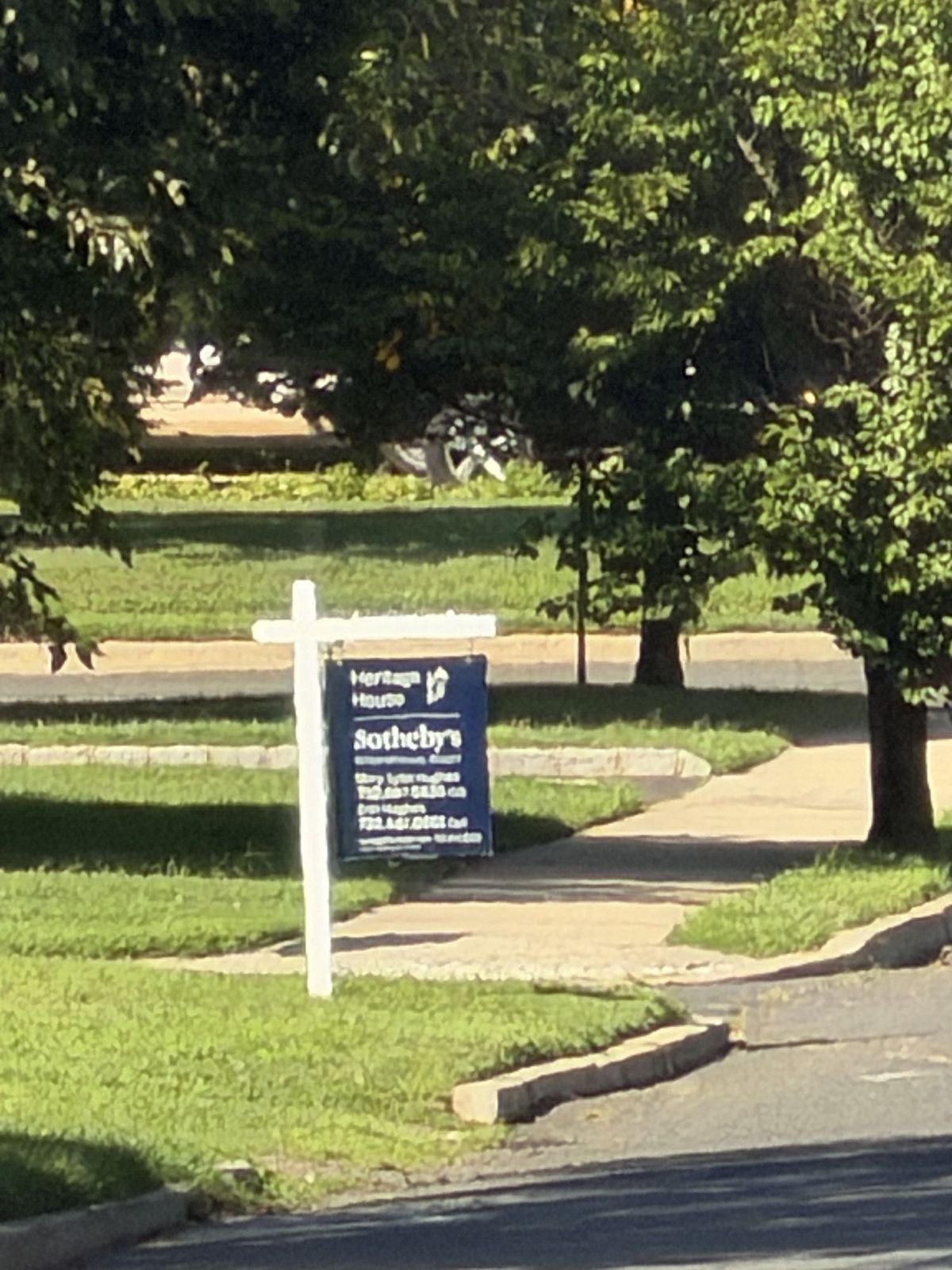 iPhone 17 Pro telephoto sample.