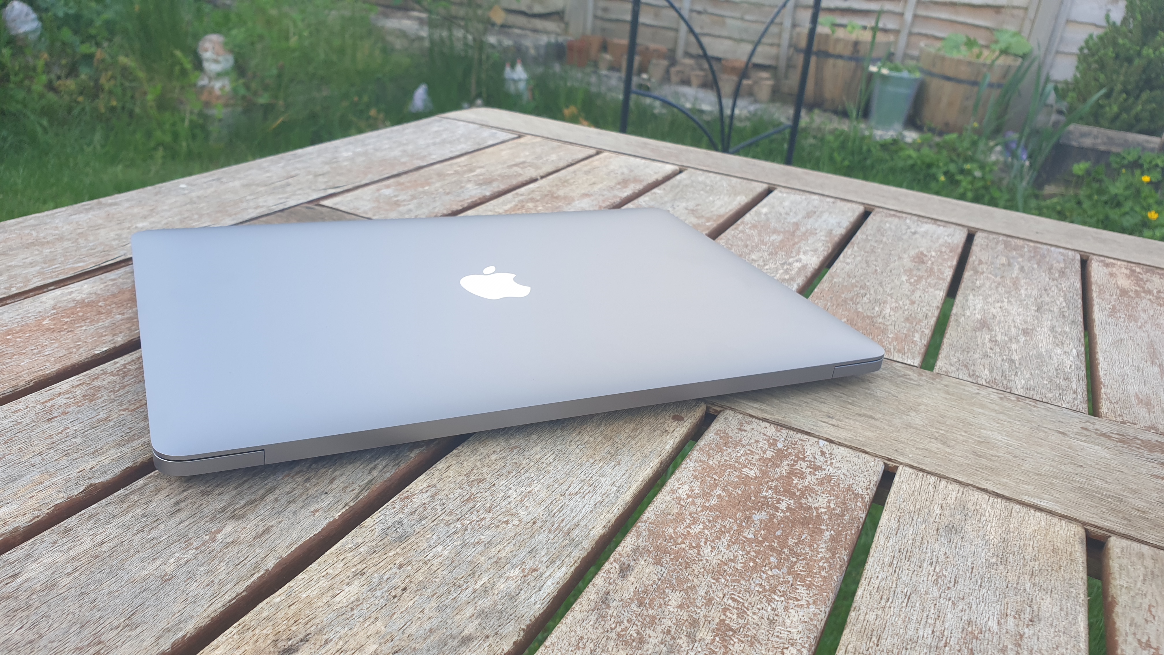 MacBook Pro (13-inch, 2020)