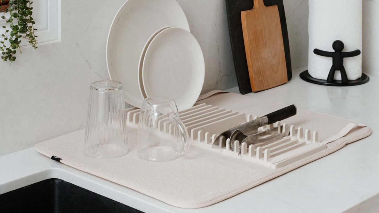 Best dish racks on aesthetic sink with pots and pans in