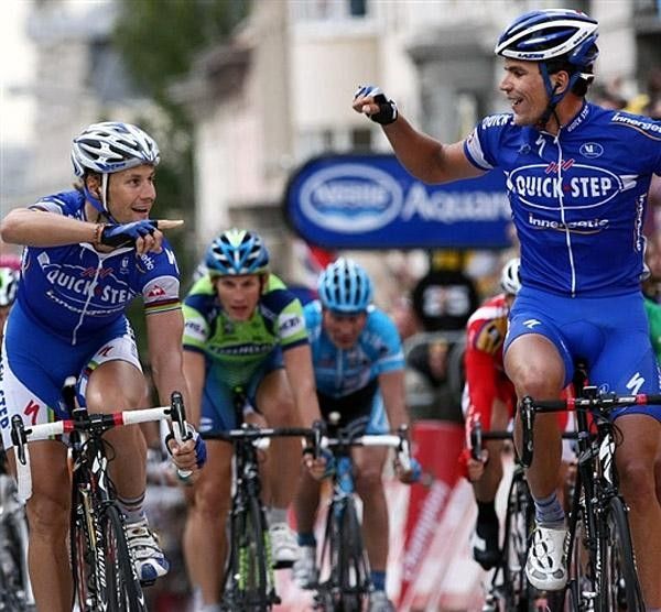 Gert Steegmans looks to his team-mate Boonen after winning the second stage of the 2007 Tour