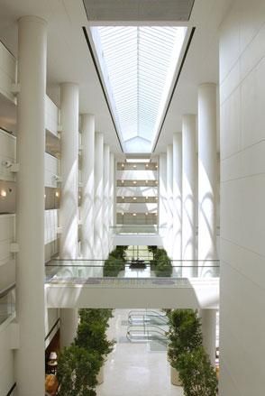 Renaissance Schaumburg Hotel, Convention Center and Performing Arts Center, Illinois atrium, 2006.