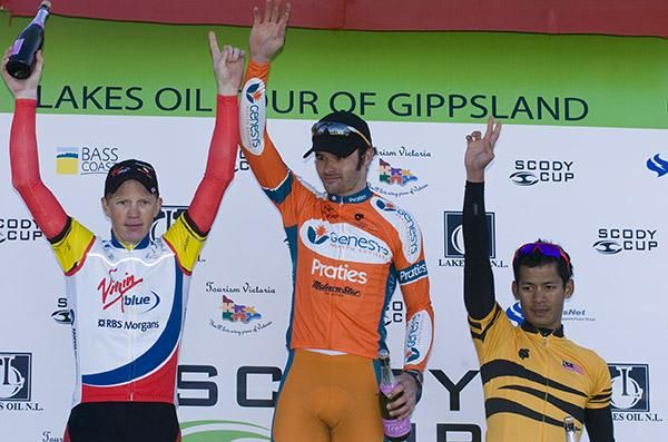 The stage seven podium (l-r): Patrick Shaw (2nd,Virgin Blue/RBS Morgan), Steele Von Hoff (1st,Genesys Wealth Advisers) and Amir Rusli (3rd,Malaysian National Team).