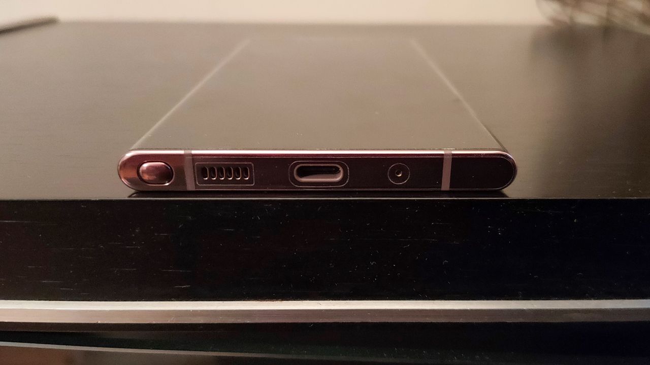 The base of the Samsung Galaxy Note 20 Ultra 5G