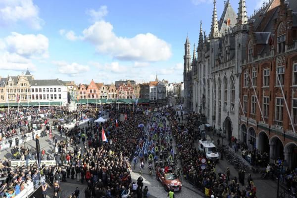 As usual there were huge and fanatical crowds at the Tour of Flanders