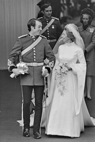 Princess Anne marrying Mark Phillips.