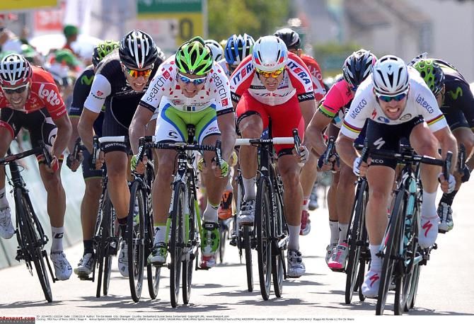 The sprint on stage 4 of the Tour de Suisse