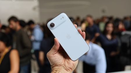Apple iPhone Air First Look