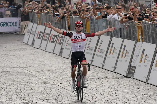 La vittoria di Hirschi nella Veneto Classic (foto Sprint Cycling Agency)