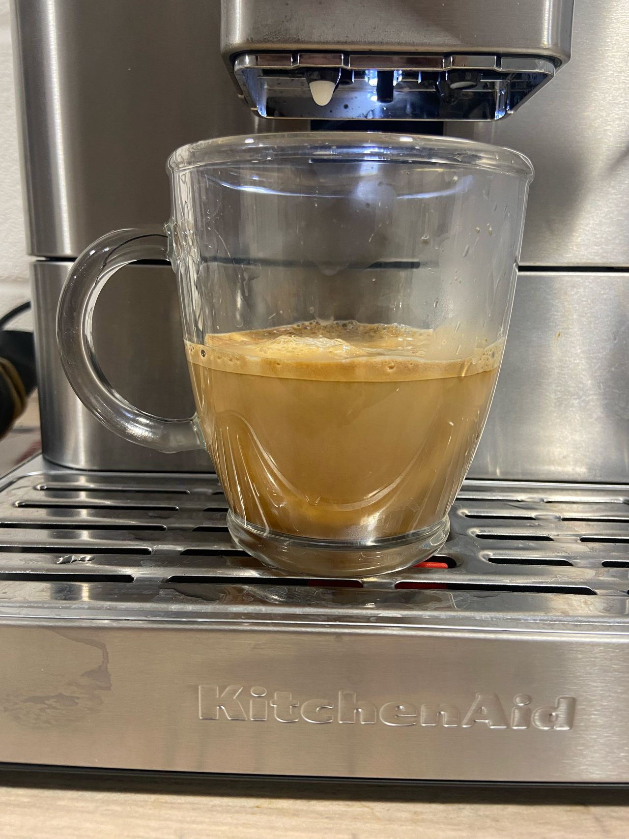Pictures of a flat white on the KitchenAid KF8 espresso machine