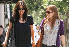 Isla-Fisher-and Courteney Cox-Celebrity Photos-Celebrity News