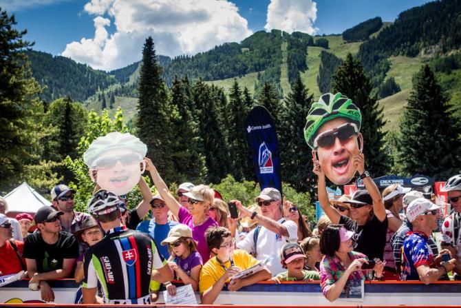 Peter Sagan (Cannondale) signs autographs for fans at the start in Aspen.