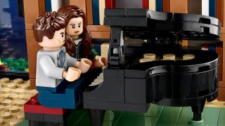 LEGO Twilight Bella and Edward at the piano