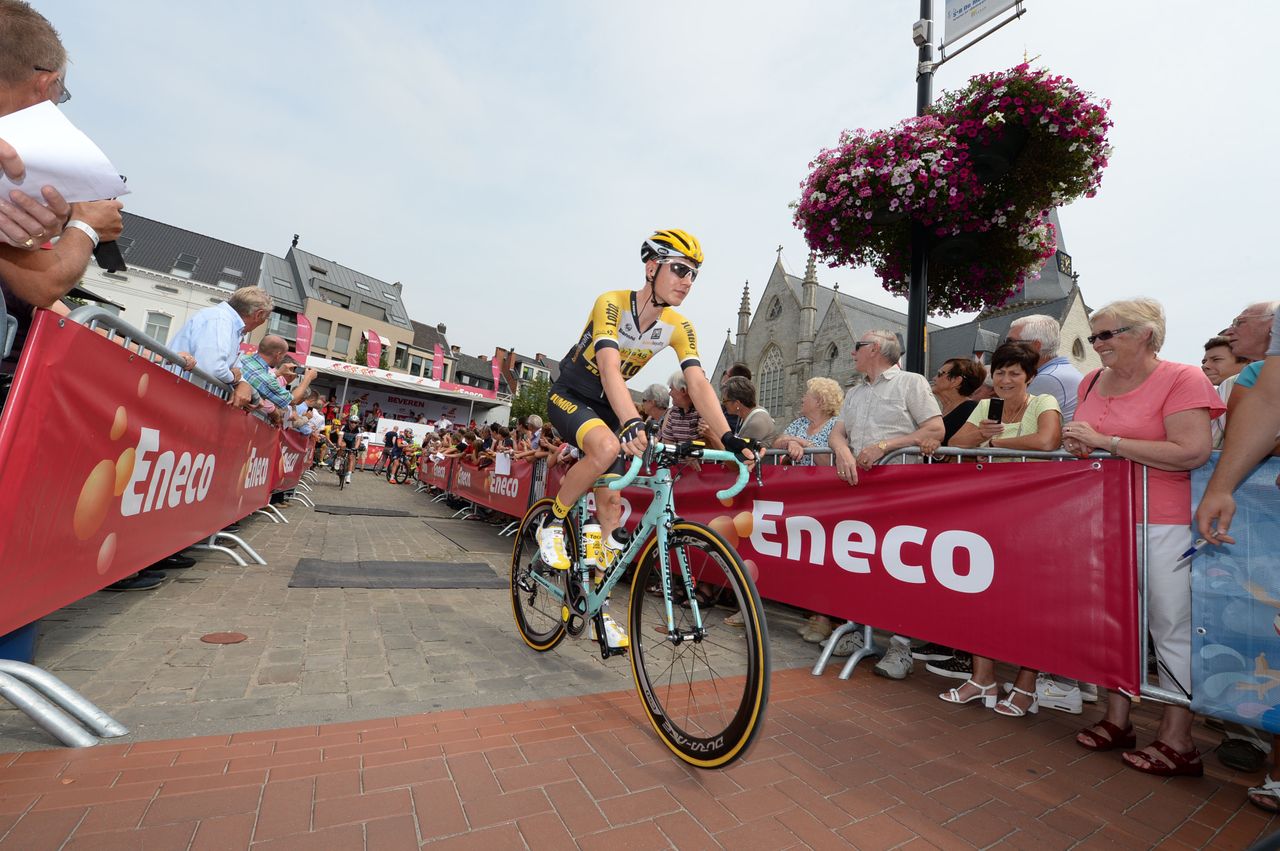 Wilco Kelderman makes his way to the start