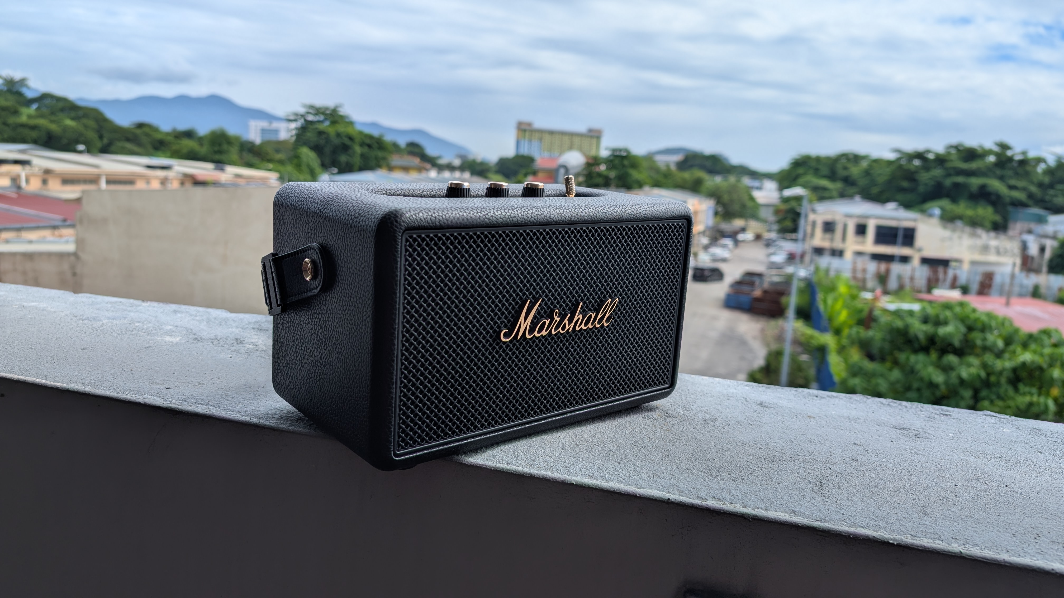 Marshall Kilburn III Bluetooth speaker