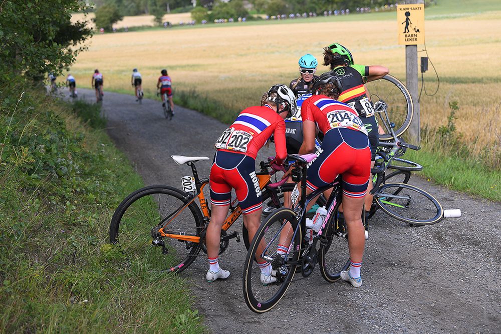 A crash slows riders during stage 2 at the Ladies Tour of Norway