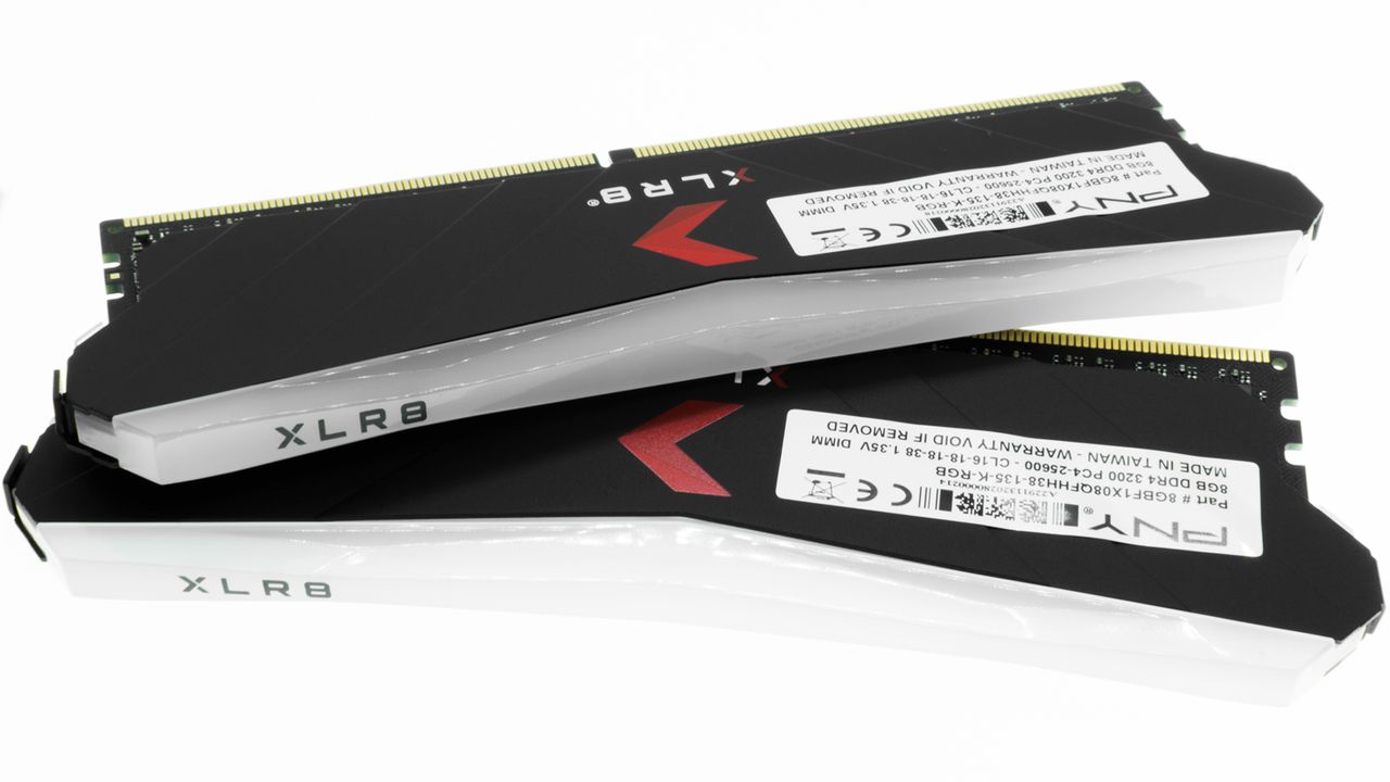 PNY XLR8 Gaming Epic-X RGB DDR4-3200 C16