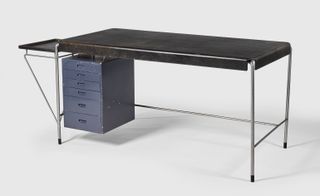 Desk by Arne Jacobsen