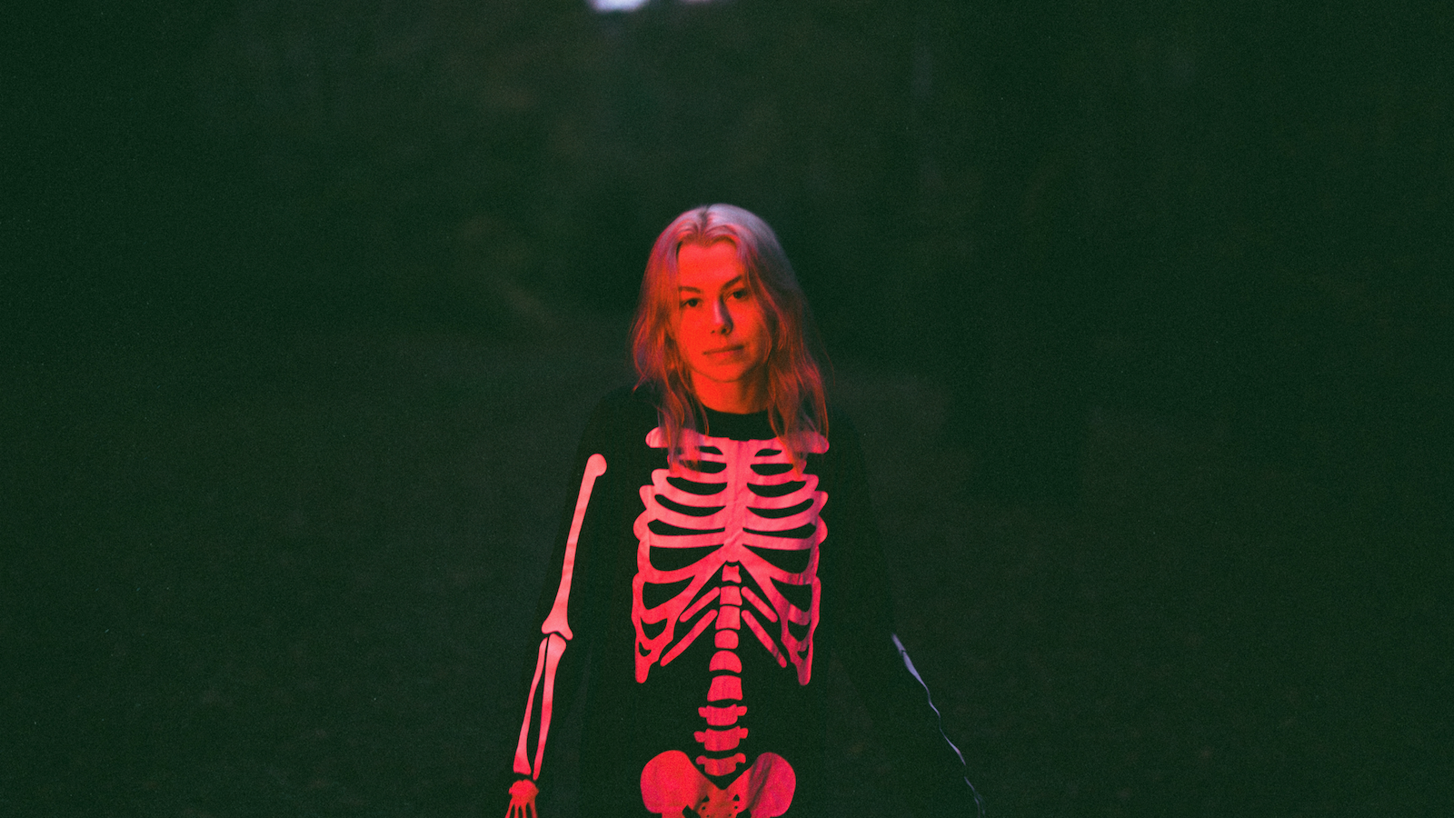 Phoebe Bridgers: Crossing Bridgers | Guitar World